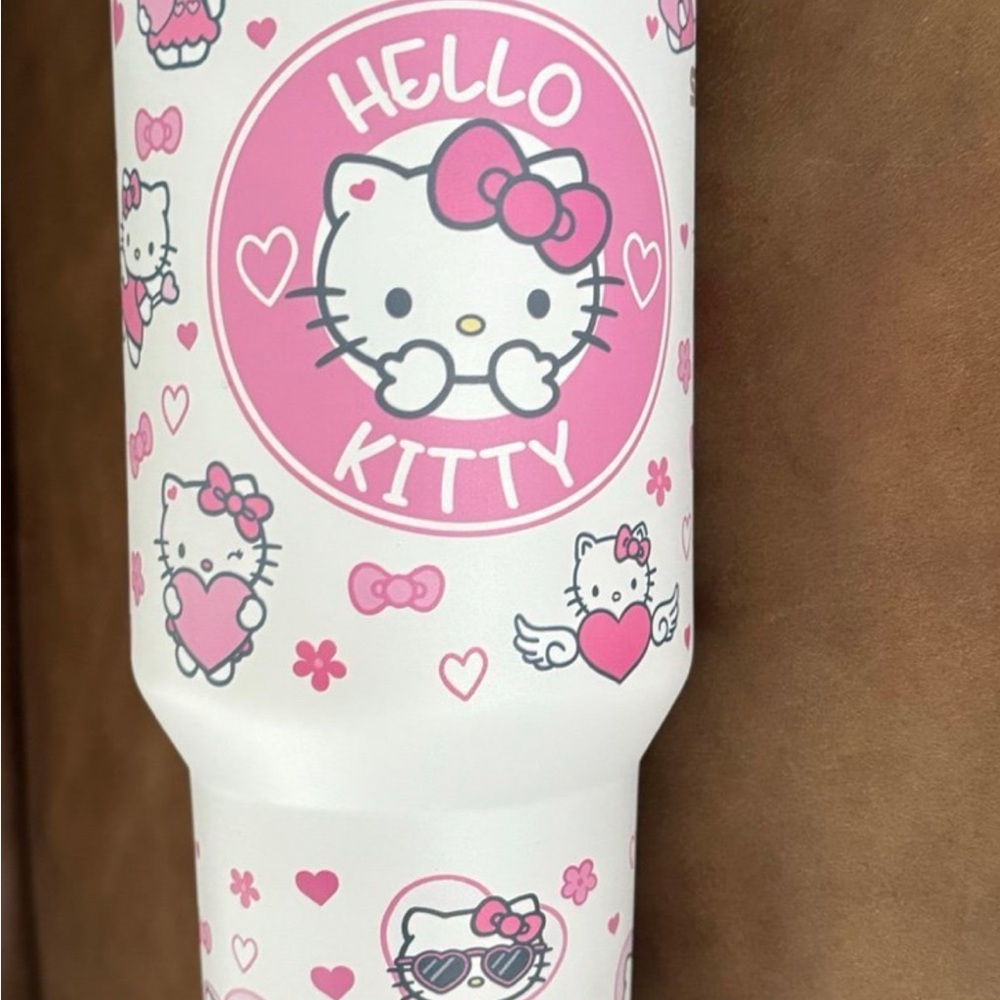 Hello Kitty Stanley 40oz